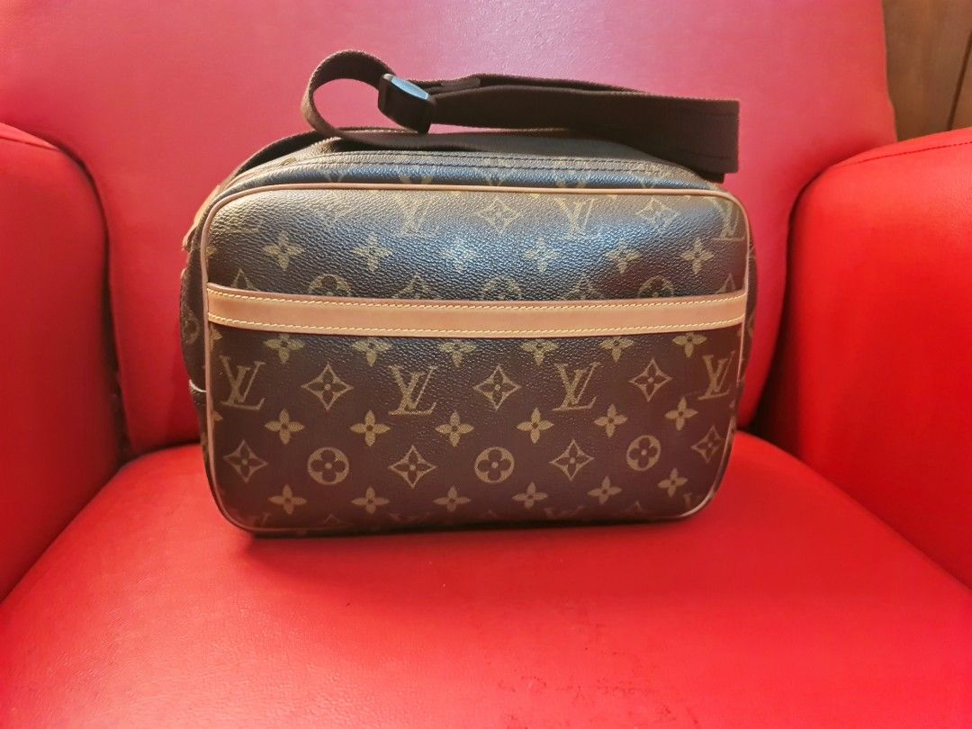 LV Reporter (Category: Luxury Bags & Wallets) located in Quezon City. Submitted by braveeagle.7a95 (Listing ID 1386420761, Image 1). Description: Reporter Bag clean inside and out Japan source.