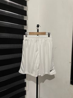 (Category: ) located in . Submitted by dosrthriftingph (Listing ID 1386523430, Image 1). Description: .