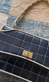 (Kategori: ) berada di . Dikirim oleh prelovedbypeters (ID iklan 1386457897, Gambar 1). Deskripsi: .