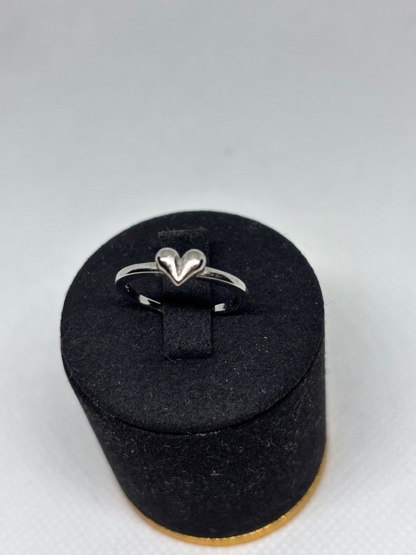 Ring （分類：戒指）位於 Hong Kong。 由 fcjshop 提交（商品編號 1386444676，圖片 6）。簡介： 多款全新925純銀開口戒指 ，可自行微調尺寸，$38一隻，簡約包裝，手飾2件起9折，包本地平郵，不設退換，有疑問可私訊細節，謝謝。。