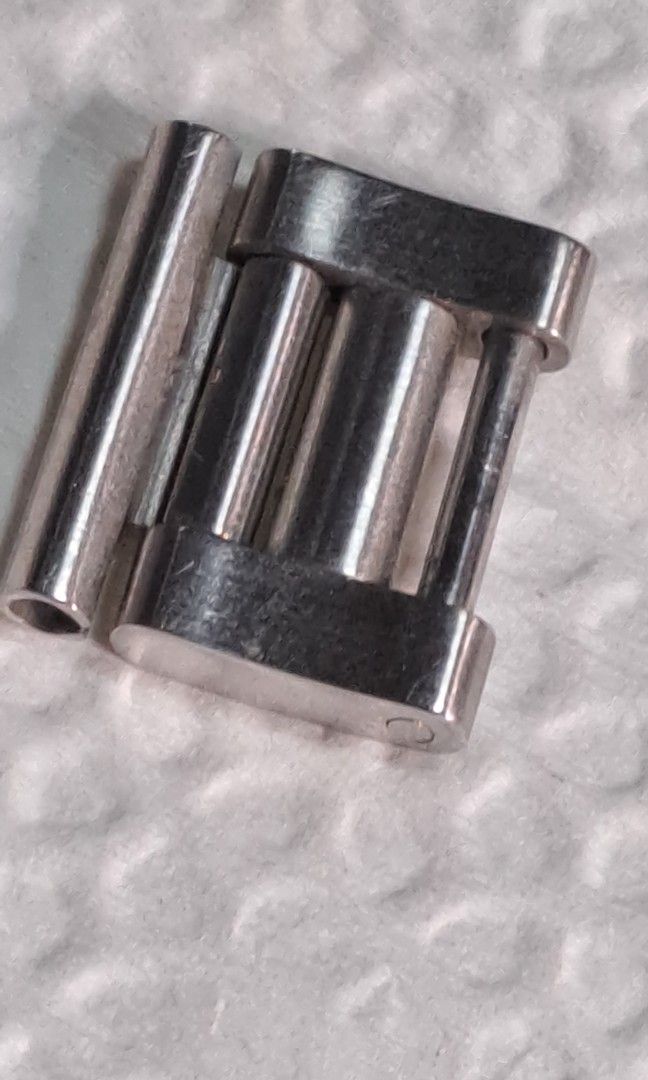 Rolex bracelet watch parts (Category: Luxury Watches) located in Quezon City. Submitted by mastervintage (Listing ID 1386585873, Image 2). Description: rolex bracelet parts fits for 78360/ 78390 model good condition rare parts.