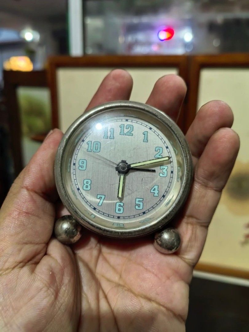 Round Mini Metal Clock (Category: Clocks) located in Cebu City. Submitted by dudes_villanueva (Listing ID 1386408510, Image 2). Description: Round Mini Metal Clock Working Clock. Replaced with new Battery 📌Solid Metal 📌No Battery cover. Alarm not working. Size: L2.25xW1xH2.25 inch.