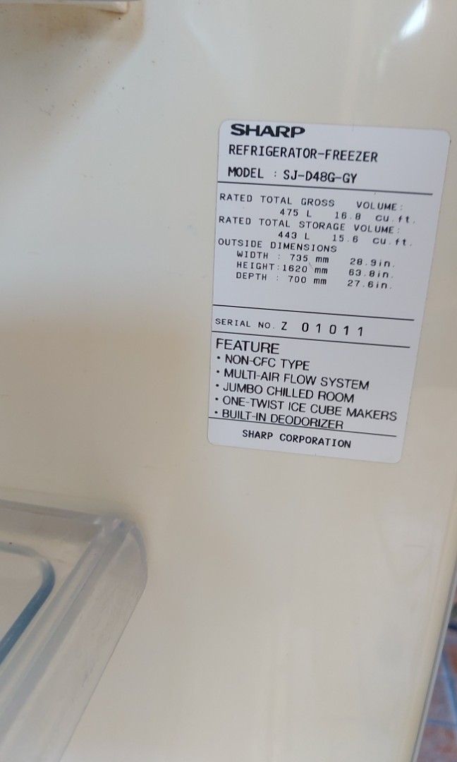 Sharp Refrigerator-Freezer (Category: Refrigerators and Freezers) located in San Pedro. Submitted by elianzozach (Listing ID 1386515880, Image 3). Description: freezing is in good condition.