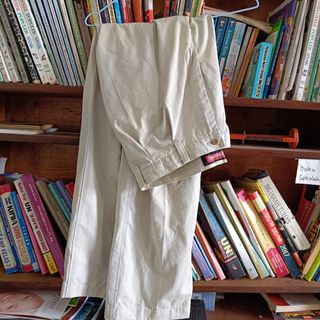 (Kategori: ) berada di . Dikirim oleh cimosneakers (ID iklan 1386561181, Gambar 1). Deskripsi: .