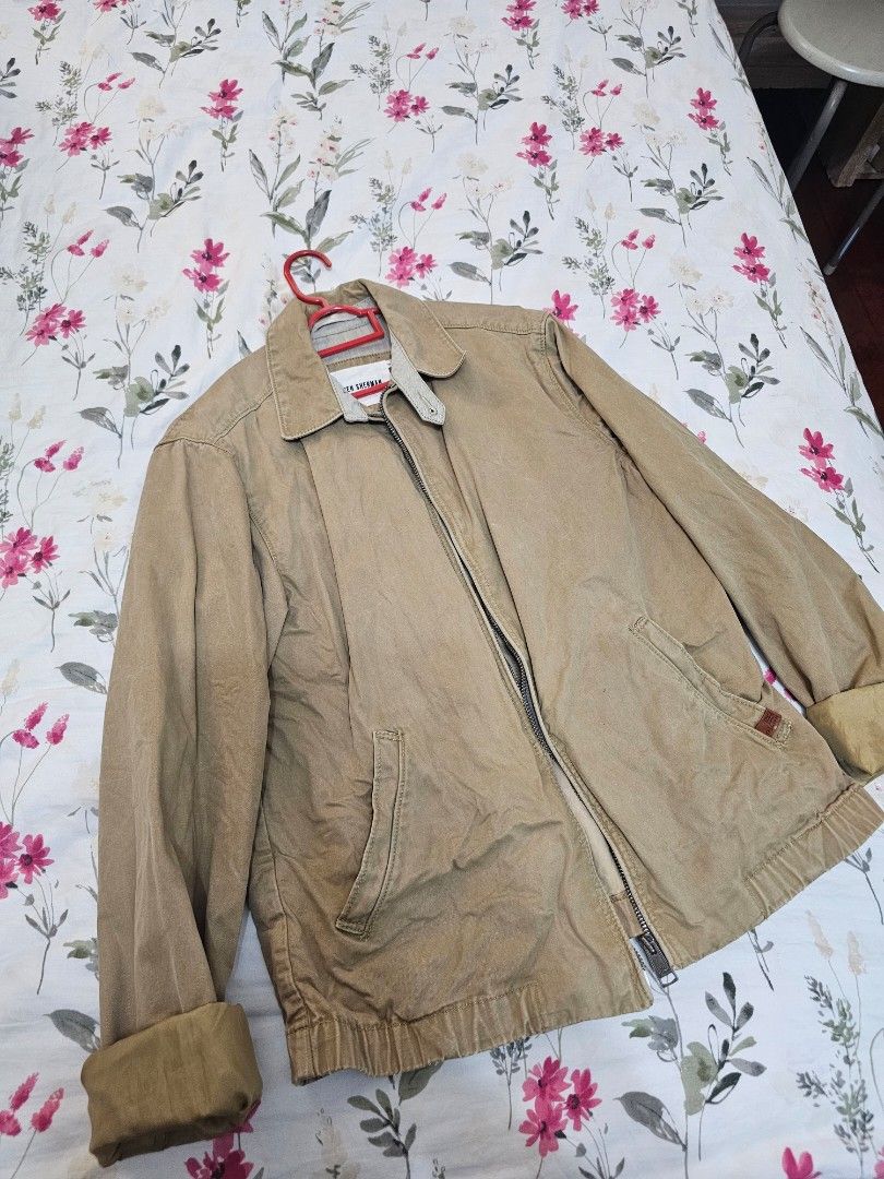 Tan Jacket (Category: Coats, Jackets and Outerwear) located in Singapore. Submitted by ubibakes (Listing ID 1386583617, Image 1). Description: - Stylish tan jacket - Zip-up front - Features pockets - Cuffed sleeves - Great for layering - In good condition - Tag says XS but it's an oversized fit for me (female, usually wear S).