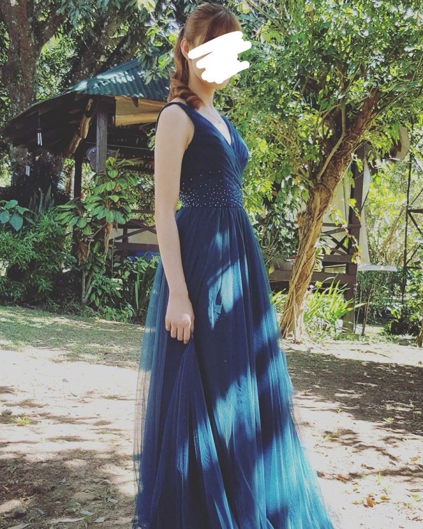 Tulle Long Gown - Emerald Green (Category: Evening dresses & gowns) located in Santa Rosa. Submitted by grasyamara (Listing ID 1386450204, Image 1). Description: Emerald Green Tulle Gown Price: Php 2,500 Size: Waistline - 25.5”, Length - 57” MOP: Gcash/ Bank Transfer(BPI or UBP) Meet up: Paseo De Sta Rosa/ Waltermart Balibago Delivery: JNT/Lalamove/FlashExpress.