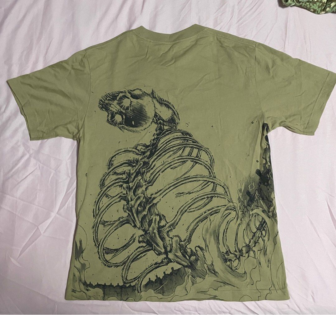 Uniqlo x Attack on Titan 2023 Collab SMALL (Category: Tshirts & Polo Shirts ) located in Manila. Submitted by sorianoes (Listing ID 1386546004, Image 2). Description: UNIQLO X UT: Attack on Titan Collab Unisex, says Small on tag ^__^ MOP: Maya, Seabank, GoTyme MOD: Lalamove (Buyer shoulders SF).