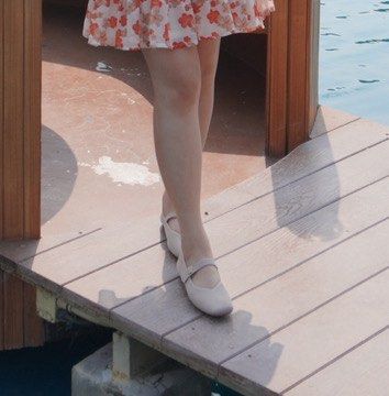 Vivaia almond toe mary jane (Category: Flats & Sandals) located in Quezon City. Submitted by miku_i (Listing ID 1386517800, Image 2). Description: Used once only.