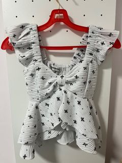 (Category: ) located in . Submitted by everything.apparels (Listing ID 1386578569, Image 1). Description: .