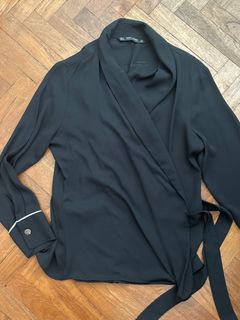 (Category: ) located in . Submitted by yang.closet (Listing ID 1386502703, Image 1). Description: .