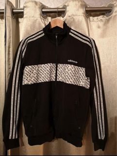 (Category: ) located in . Submitted by 002047 (Listing ID 1386778000, Image 1). Description: .