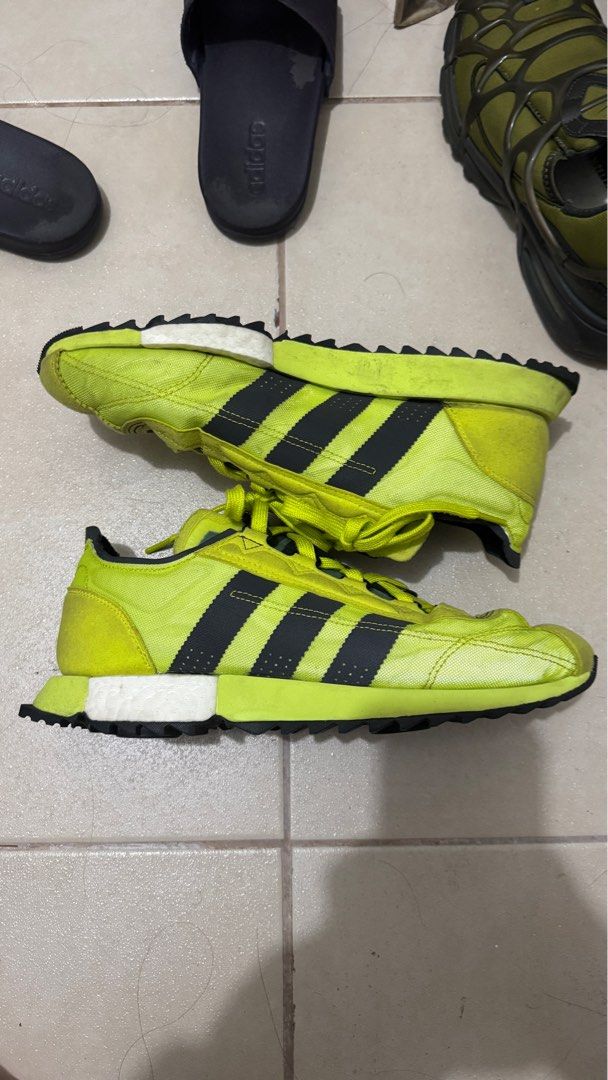 Adidas SL 7600 (Category: Sneakers) located in Manila. Submitted by offthehype (Listing ID 1386737292, Image 2). Description: Adidas SL 7600 Size 10US mens can fit upto 10.5 8/10 condition Has a very small sep at the outsole but still intact No box Price is fixed Meetup points: Pasig Rotonda, Arcovia Delivery via grab, lalamove, etc Shouldered by buyer.