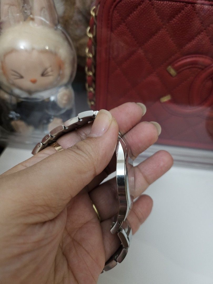 Authentic Movado Watch (Category: Luxury Watches) located in Antipolo. Submitted by frostymmer (Listing ID 1386772685, Image 2). Description: Authentic Movado Watch Watch only Fits up to size 16 cm No extra links.