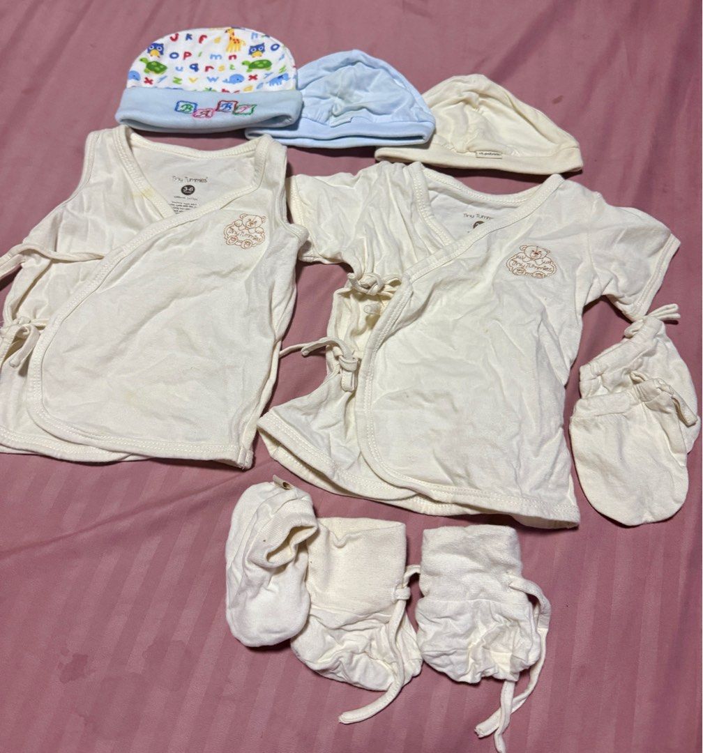 Baby boy Baru baruan (Category: Babies & Kids Fashion) located in Manila. Submitted by cheskiting (Listing ID 1386643656, Image 3). Description: Baby boy short sleeve baru baruan.. 0-3 months Brands: Tiny Tummies, St. Patrick.