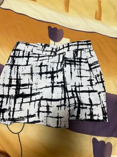 (Category: ) located in . Submitted by prelovedclothes_co (Listing ID 1386744916, Image 1). Description: .