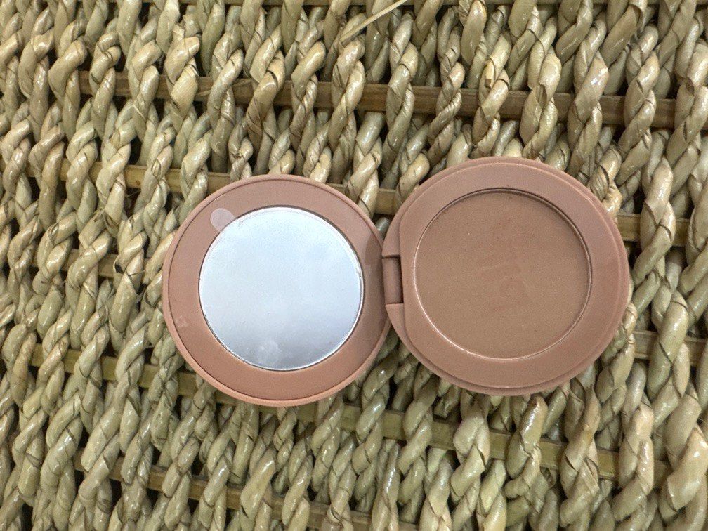 BLK bronzer contour TRUFFLE (Category: Makeup) located in Quezon City. Submitted by destashingmycloset (Listing ID 1386729151, Image 3). Description: .
