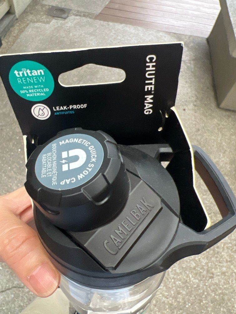 Camelbak chute mag 25oz 750ml (Category: Water Bottles & Tumblers) located in Quezon City. Submitted by theconsciouscloset (Listing ID 1386652476, Image 3). Description: Mall pull out GUARANTEED Brand new with minimal issues, scratches, dusty, etc Please manage your expectations Colors available: Clear -1 pc Rose - 1pc Coastal -1pc Lupine -1pc Lava - 2 pc Olive - 3pcs Charcoal -4pcs .