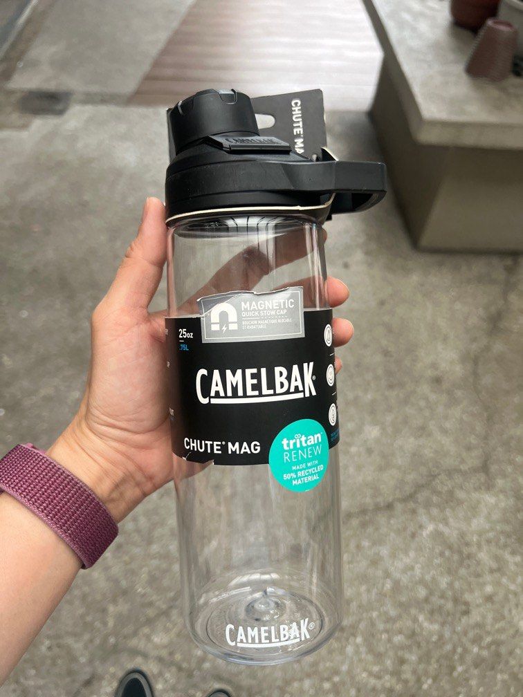 Camelbak chute mag 25oz 750ml (Category: Water Bottles & Tumblers) located in Quezon City. Submitted by theconsciouscloset (Listing ID 1386652476, Image 1). Description: Mall pull out GUARANTEED Brand new with minimal issues, scratches, dusty, etc Please manage your expectations Colors available: Clear -1 pc Rose - 1pc Coastal -1pc Lupine -1pc Lava - 2 pc Olive - 3pcs Charcoal -4pcs .