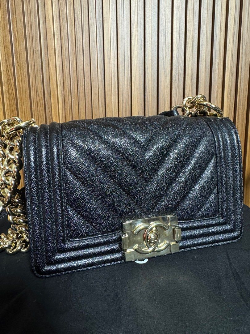 CHANEL LE BOY SMALL (Category: Luxury Bags & Wallets) located in Angeles City. Submitted by mrsprk_lux (Listing ID 1386664595, Image 2). Description: CHANEL LE BOY SMALL CAVIAL LEATHER series 28 Comes with dustbag, cards and legit grails Very good condition!! This is STEAL PRICE!!! Usually you can get this for 295-315k 😳 Get mine only for 275k! ☺️ Open for trade LAYAWAY OK 30%DP 1month NO interest .