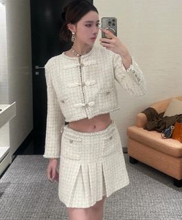 （分類：）位於 。 由 glamorous.closet 提交（商品編號 1386626755，圖片 1）。簡介： 。