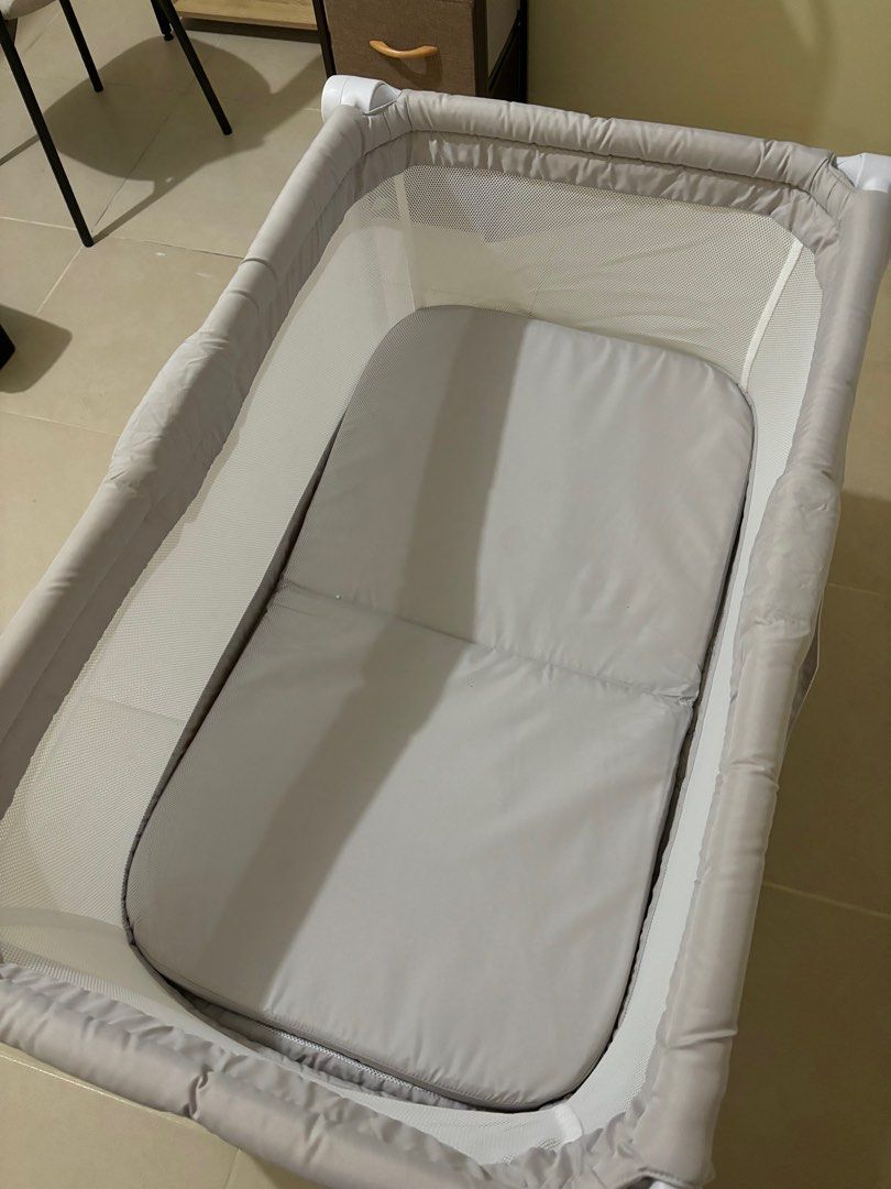 Chicco Zip & Go Travel Crib (Category: Cots & Cribs) located in Manila. Submitted by cly.tan (Listing ID 1386602002, Image 3). Description: Used once only Rfs: decluttering moving out soon.