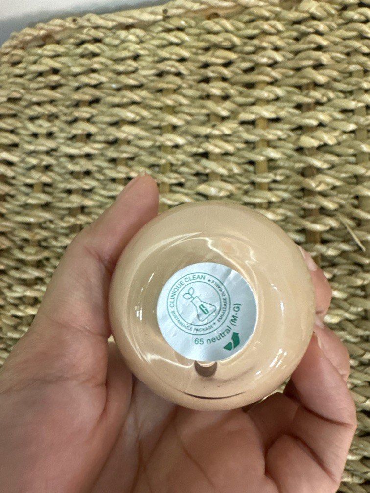 Clinique foundation (Category: Makeup) located in Quezon City. Submitted by destashingmycloset (Listing ID 1386736116, Image 2). Description: .