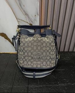 (Kategori: ) berada di . Dikirim oleh arsyahaisy27622 (ID iklan 1386772547, Gambar 1). Deskripsi: .