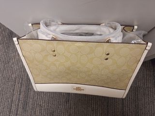 （分類：）位於 。 由 mikacora 提交（商品編號 1386680306，圖片 1）。簡介： 。