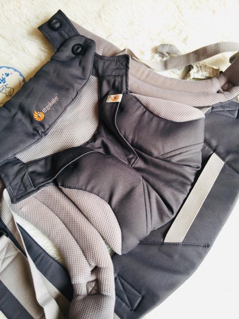 Ergobaby 360 cool air mesh (Category: Carriers & Slings) located in Tuguegarao City. Submitted by kikay.store.ph30 (Listing ID 1386603206, Image 2). Description: ❗NEW ARRIVALS ❗🇱🇷 Brand : Ergobaby 360 air cool mesh Condition: likenew Price : 3500 No stain No discoloration Ready to use From us balikbayan box MOP: GCASH, BDO, MOD: SCO FOR SHIPPING PURPOSE, BUS SHIPPING, JNT, LBC ♥️ 1 day reservation ONLY ♥️ No to rush shipping ♥️ No free shipping