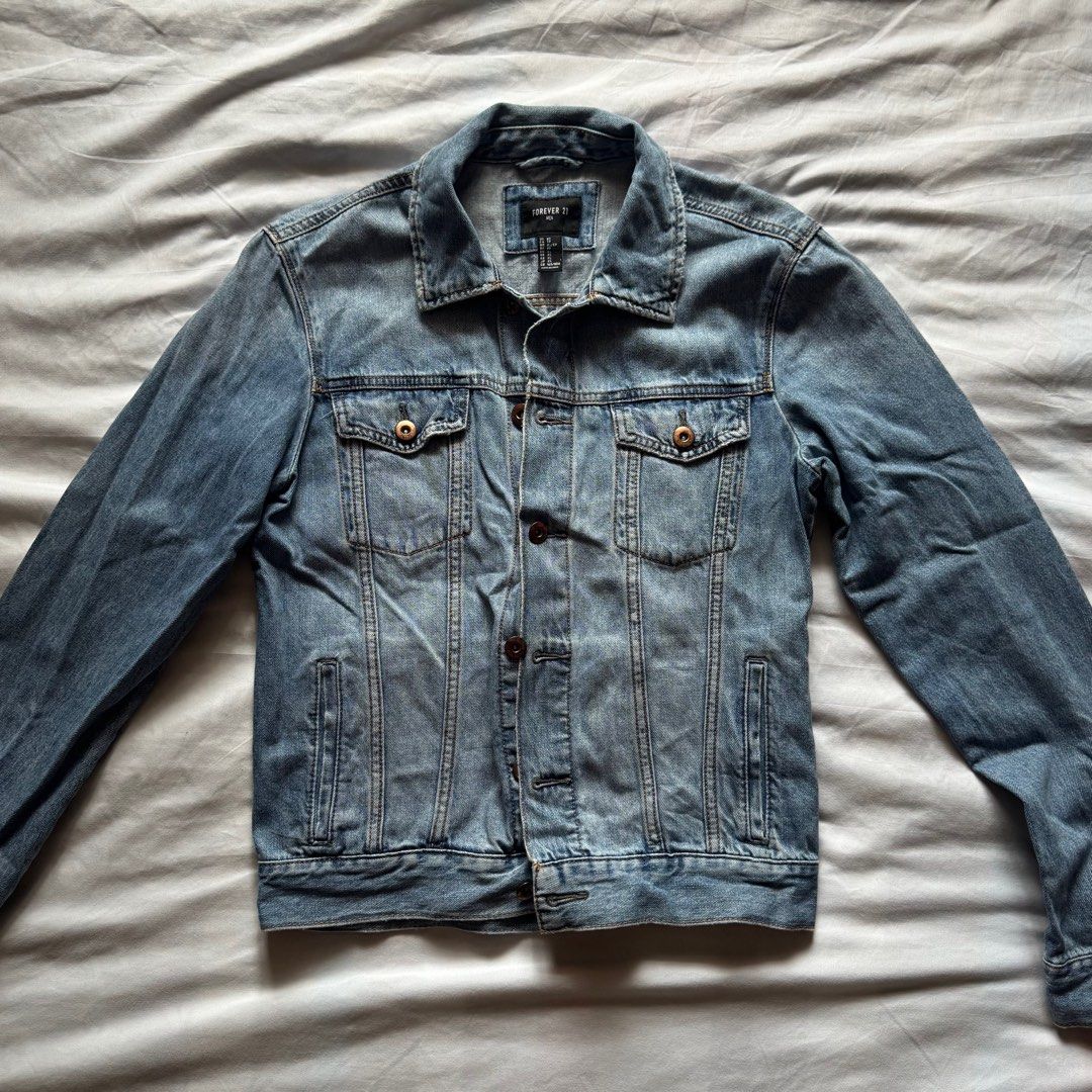 Forever21 Denim Jacket | XS (Category: Coats, Jackets and Outerwear) located in Manila. Submitted by helloitsjan (Listing ID 1386661339, Image 3). Description: No issues at all. Doesn't fit anymore. Denim Material. .