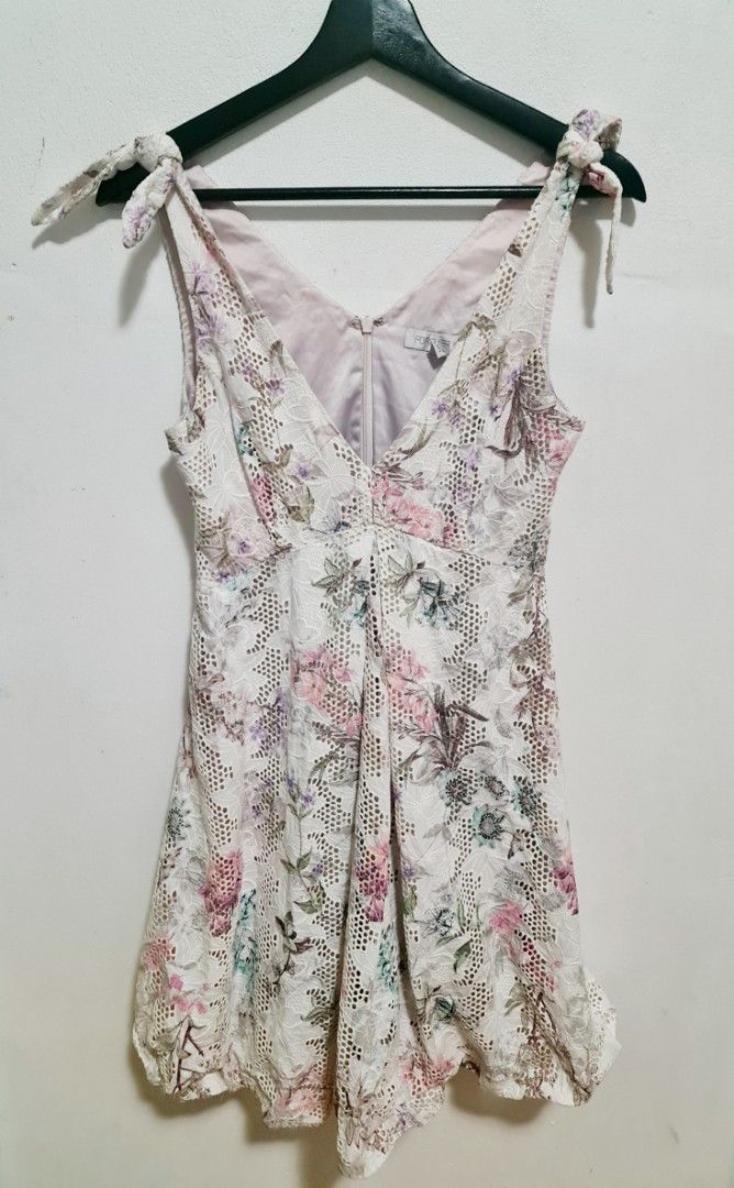 Forever New V Neck Floral Mini Dress(Size 8) (Category: Women's Clothes) located in Sydney. Submitted by desirably (Listing ID 1386742137, Image 2). Description: Forever New V Neck Floral Mini Dress with Tie Shoulder Straps(Size 8) for $40. Worn lightly&in wonderful condition. Gorgeous lacey material - super flattering! Fully lined. Pick up from Marrickville. Pls feel free to check out my other listings..