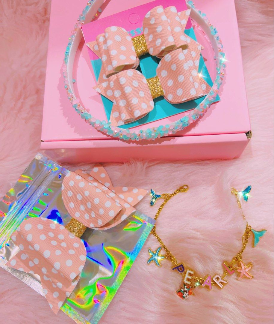 Hair bows (Category: Babies & Kids Fashion) located in Cavite. Submitted by pumpkin_potato (Listing ID 1386711910, Image 1). Description: .