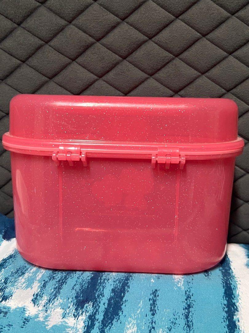 Hello kitty multipurpose container storage box (Category: Storage Boxes & Baskets) located in Las Pinas. Submitted by marblestoys (Listing ID 1386671557, Image 3). Description: With signs of use As is Payment via bpi / bdo / gcash / PayPal Pay as you order Shipping fee shouldered by buyer Via flash / j&t / LBC/ Grab / lalamove Meet up: BFRV Las Piñas Crossposted Please contact for item availability .