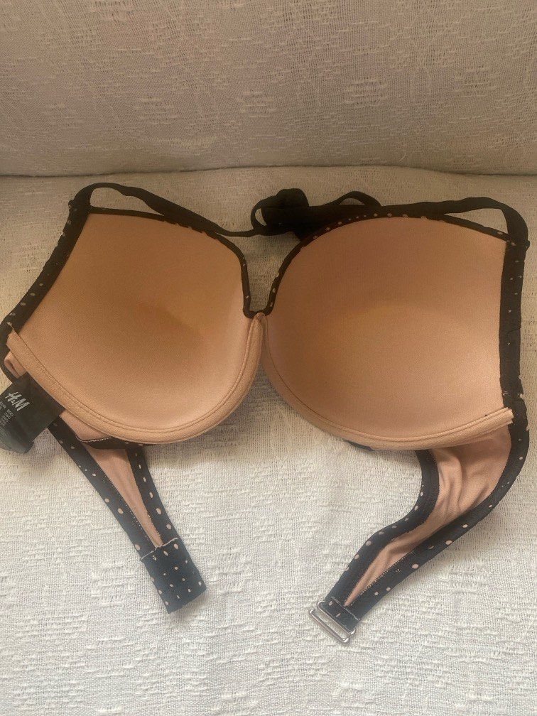 H&M swimwear bra (Category: Bikinis & Swimsuits) located in Manila. Submitted by sample_only (Listing ID 1386605105, Image 3). Description: Brand New RFS-Too big for me 36D Shipping c/o buyer.