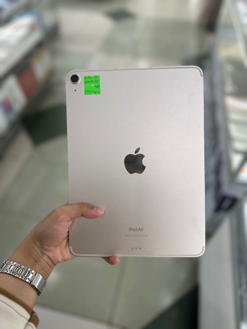 iPad Air 5 64gb Cellular With Sim No Issue (May dents) (Category: iPad) located in San Juan City. Submitted by aynaagadgets (Listing ID 1386676449, Image 1). Description: FOR SALE | TRADE / SWAP PASS SA MGA SCAMMERS / THIRD PARTY (RFS: Buy and Sell) IPAD AIR 5 64GB CELLULAR (may dents) ⬇️DETAILS⬇️ •64 GB (Other storage is also available) •Cellular (Other Variant is still available but may vary) •Starlight (Other color is also available but price 