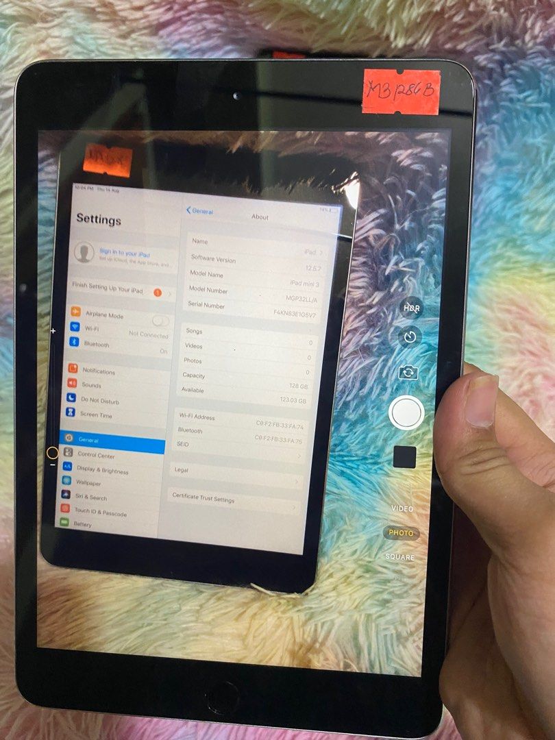Ipad mini 3 128GB (Category: iPad) located in Manila. Submitted by shannaiahz90369 (Listing ID 1386737134, Image 3). Description: NEW IPAD MINI 3 128GB wifi unit only! Only 3500! ✔️makinis ✔️no issue ✔️good camera! ✔️ios 12.5.7 ✔️free apps ready to use! ✔️used like new! ✔️good battery health ✔️very handy and smooth🤭 Location: quiapo manila quinta meet up! If your locatin is far, PWEDENG LBC!🤷🏻‍♀️😌.