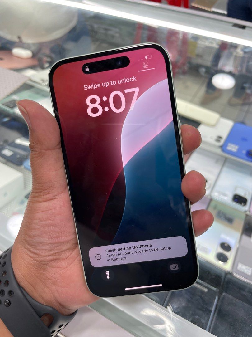 iPhone 15 128gb (Category: iPhone 15 Series) located in San Juan City. Submitted by wainefreygadgetshop (Listing ID 1386732537, Image 1). Description: iPhone 15 128gb (Please search nyo nalang Full specs) 100% SMOOTH NO REPAIR HISTORY NO HIDDEN ISSUE NTC APPROVED MAY FACE I.D MAY TRUE TONE MAKINIS PEDE SA MAARTE ! MONEY BACK IF PROVEN FAKE TEST TO SAWA BAGO BAYARAN. FREE GIFT BOX, For fast transaction call/text 09279452049,09704549350 *PAG COD SA