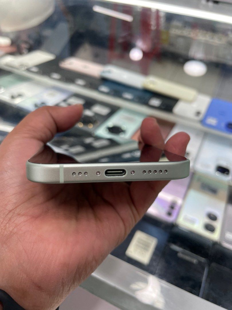 iPhone 15 128gb (Category: iPhone 15 Series) located in San Juan City. Submitted by wainefreygadgetshop (Listing ID 1386732537, Image 3). Description: iPhone 15 128gb (Please search nyo nalang Full specs) 100% SMOOTH NO REPAIR HISTORY NO HIDDEN ISSUE NTC APPROVED MAY FACE I.D MAY TRUE TONE MAKINIS PEDE SA MAARTE ! MONEY BACK IF PROVEN FAKE TEST TO SAWA BAGO BAYARAN. FREE GIFT BOX, For fast transaction call/text 09279452049,09704549350 *PAG COD SA