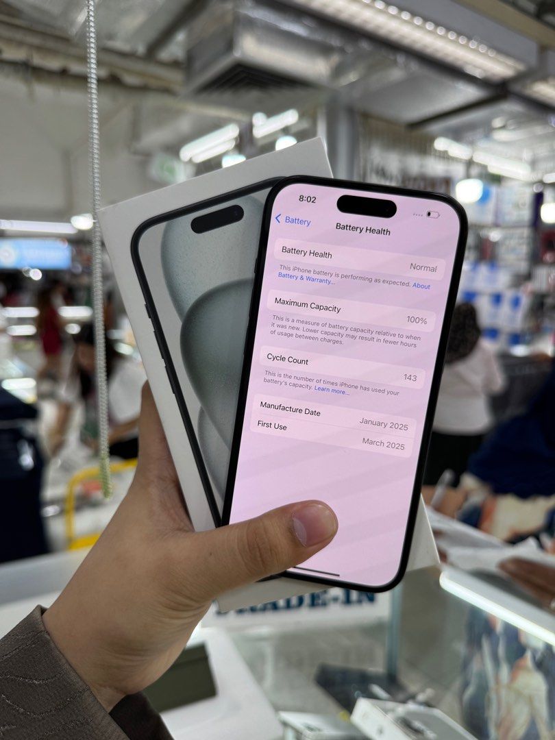 iPhone 15 128GB Factory Unlock No Issue Secondhand (Category: iPhone 15 Series) located in Pasig City. Submitted by FarAndRayShop (Listing ID 1386764885, Image 3). Description: OPEN FOR SWAP/SELLING/BUYING (RFS: Buy and Sell) Price: 30,499 iPhone 15 128GB •Factory Unlock •NO HIDDEN ISSUES •TEST TO SAWA •Authentic Phone Physical store in Greenhills Shopping Center XD-13 Stall Number Look For Rayray Or Anika NO CASH INSTALLMENT We are open also for