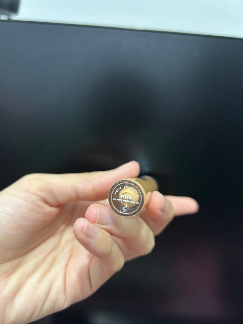 Issy Active Concealer in PD5 (Category: Makeup) located in Quezon City. Submitted by katencz (Listing ID 1386673901, Image 2). Description: Issy Concealer / Peach Corrector in PD5. Rfs: bought the wrong shade .