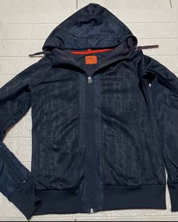 (Category: ) located in . Submitted by clear_out_closet (Listing ID 1386616793, Image 1). Description: .