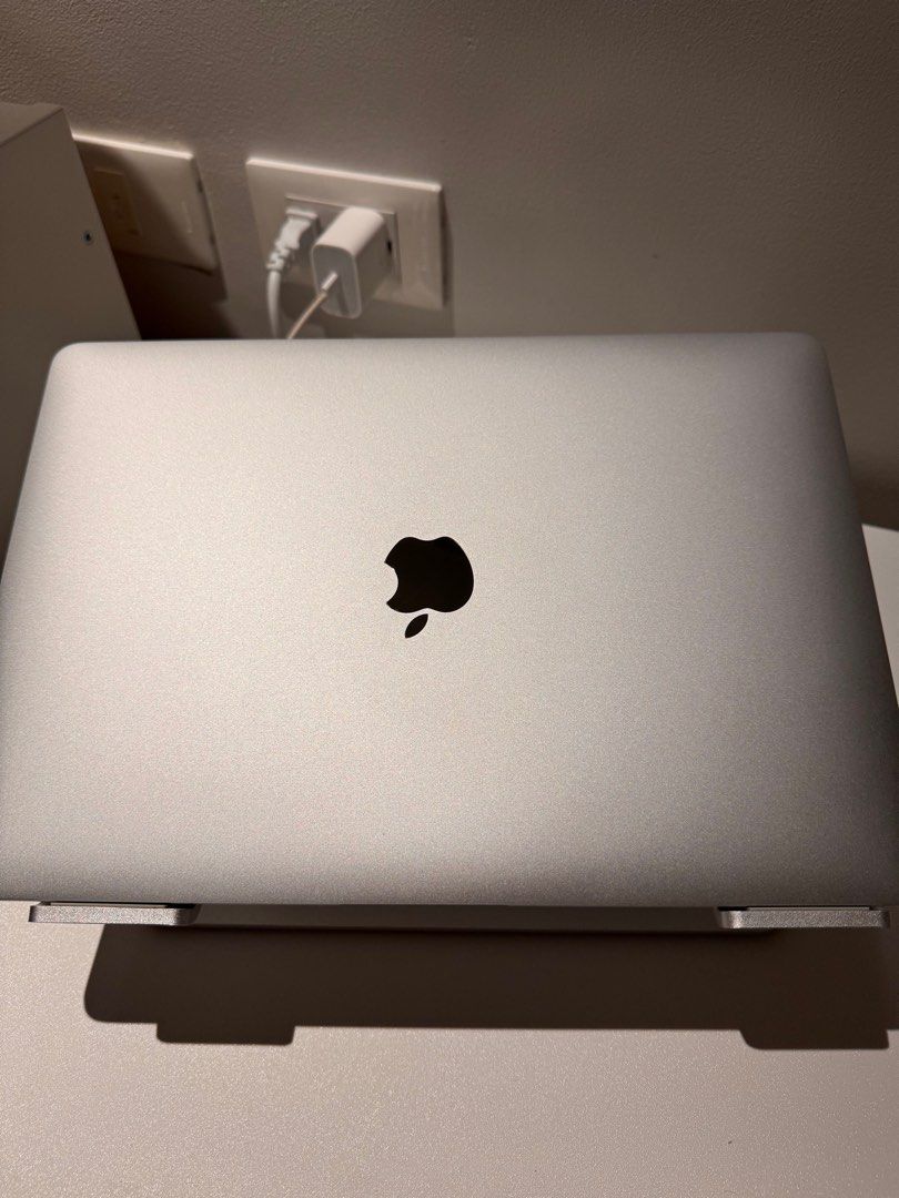 Macbook Air M1 (Category: Laptops & Notebooks) located in Quezon City. Submitted by mommashi (Listing ID 1386712583, Image 2). Description: Macbook Air M1 2020 Battery is at 94%!! Barely used. Good as new! RFS: I will upgrade No scratch, lady owned. I will also include my speck clear case..