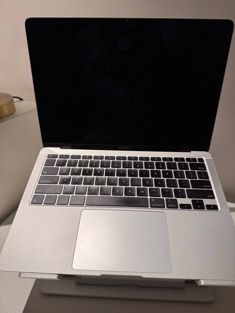 Macbook Air M1 (Category: Laptops & Notebooks) located in Quezon City. Submitted by mommashi (Listing ID 1386712583, Image 3). Description: Macbook Air M1 2020 Battery is at 94%!! Barely used. Good as new! RFS: I will upgrade No scratch, lady owned. I will also include my speck clear case..