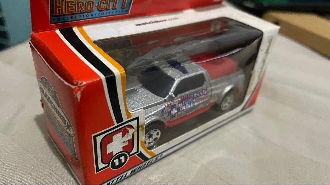 Matchbox Hero City Emergency Response 4x4 (Category: Vehicle & Diecast Models) located in Quezon City. Submitted by jackpotdecluttering (Listing ID 1386746278, Image 3). Description: Matchbox Hero City Emergency Response 4x4 - WYSIWYG - For decluttering - Quezon City.