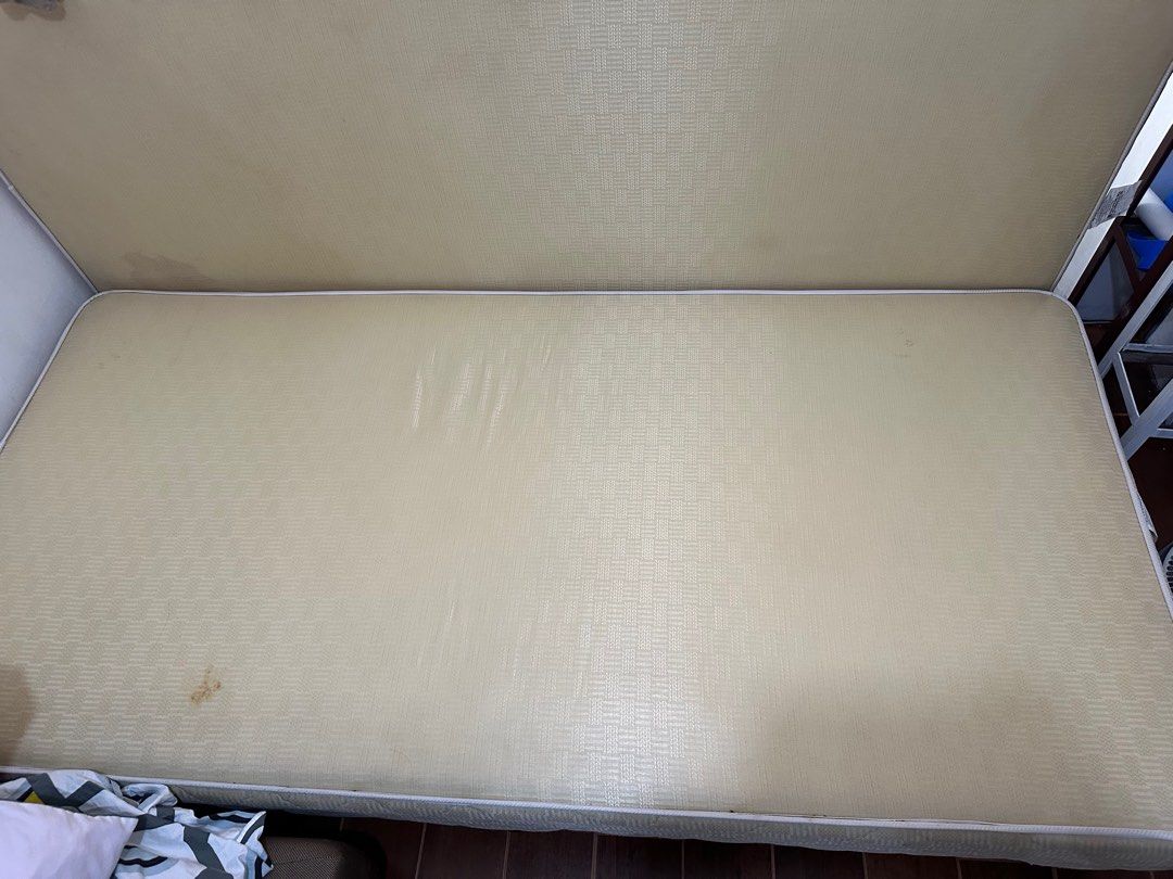 Mattress Base Single (Category: Bed Frames & Mattresses) located in Imus. Submitted by raqylight (Listing ID 1386614020, Image 3). Description: Location Imus.