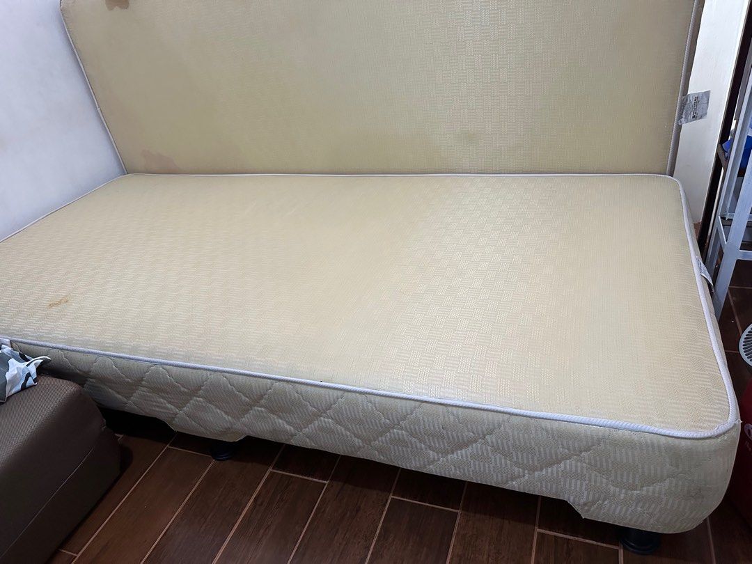 Mattress Base Single (Category: Bed Frames & Mattresses) located in Imus. Submitted by raqylight (Listing ID 1386614020, Image 2). Description: Location Imus.