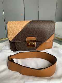 (Kategori: ) berada di . Dikirim oleh preloved__369 (ID iklan 1386631080, Gambar 1). Deskripsi: .