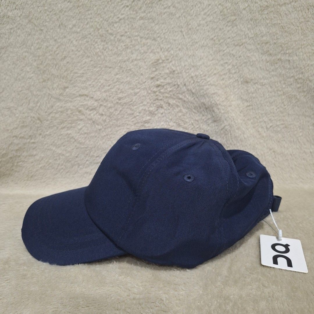 NAVY BLUE On logo nylon running cap/hat by On Cloud / ON (Category: Hats & Beanies) located in Balagtas. Submitted by capncaps09 (Listing ID 1386762992, Image 3). Description: NAVY BLUE On logo nylon running cap/hat by On Cloud / ON Brand new legit 100% 950.