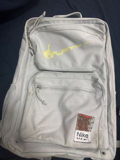 （分類：）位於 。 由 neetumelwani 提交（商品編號 1386715146，圖片 1）。簡介： 。