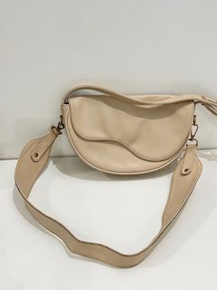 (Kategori: ) berada di . Dikirim oleh aniendyxx (ID iklan 1386657874, Gambar 1). Deskripsi: .